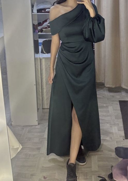 Вечернее платье зеленое изумруд длинное