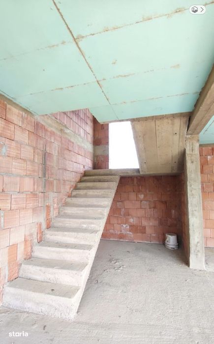 Casa nouă singur în curte 160 mp P+E la roșu cu 500 mp teren Poplaca