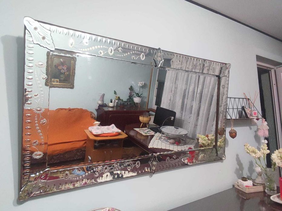 Vand oglinda venetiana in stare buna