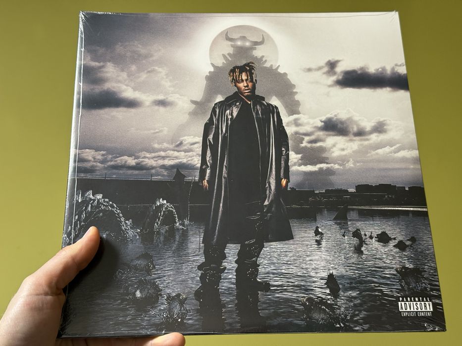 Чисто нови, неразпечатани плочи