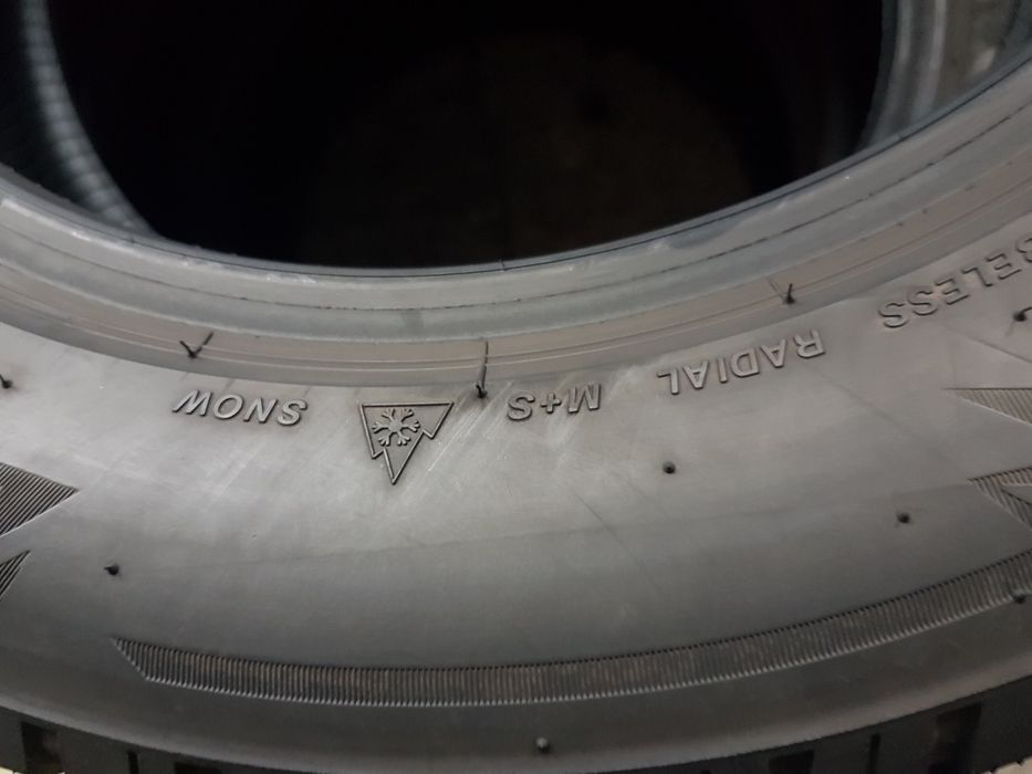 Bridgestone 205/60 R16 96H M+S iarnă