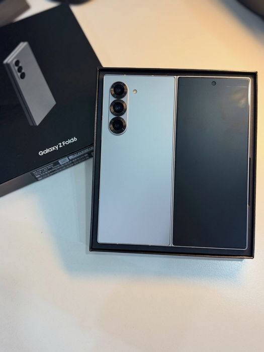Samsung Z fold 6