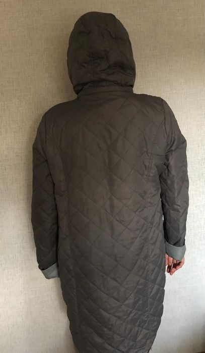 Продам женскую куртку 52р.