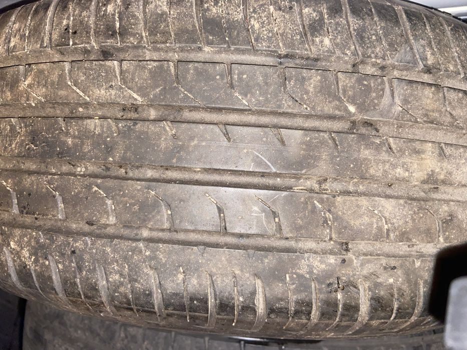 Продам пару шин Premitra R16