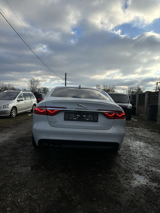 Jaguar XF R-SPORT 2.0 Navi Kamera