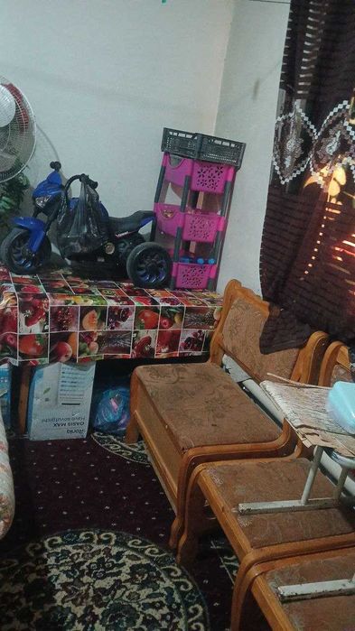 Оруджев мактаб йонида 2 хонали квартира сотилади