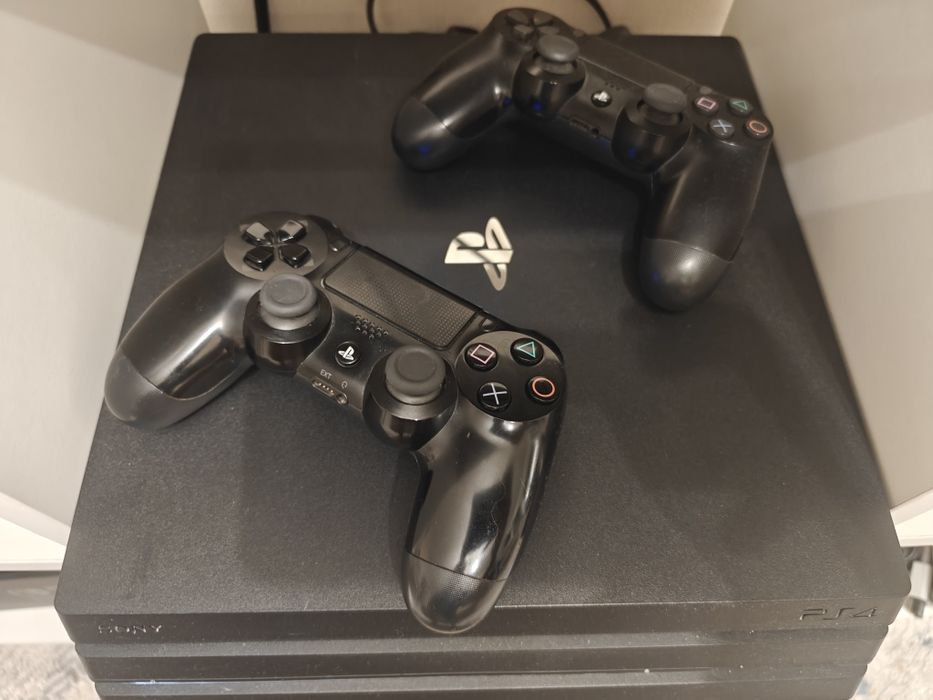 Прошитая PS4 PRO GoldHen