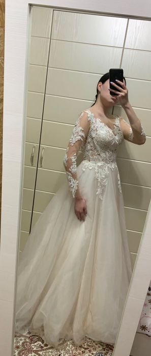 Продаю красивое свадебное  платье