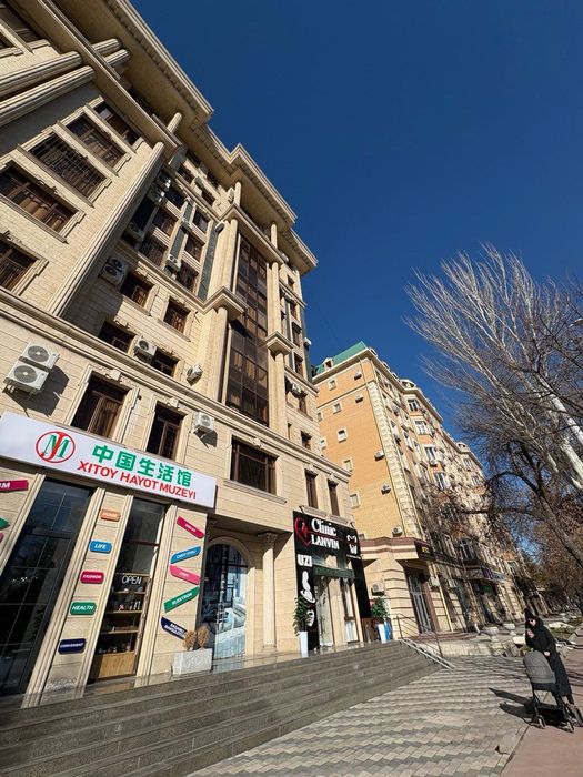 Аренда коммерческое помещение в центре города вдоль дороги по ул Нукус