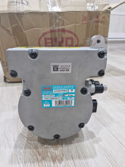 Компрессор кондиционера авто byd (тепловой насос)