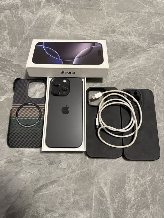 Iphone 16 Pro / Baterie 94% Ca nou