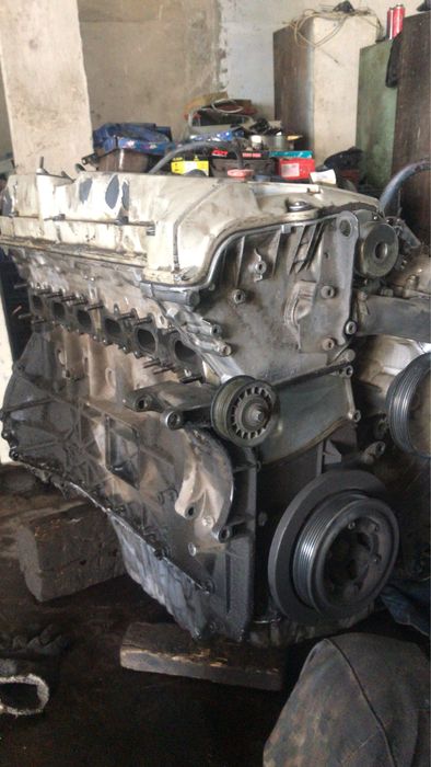 Запчасти на мерседес м104