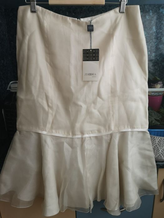 Официална пола от шифон.