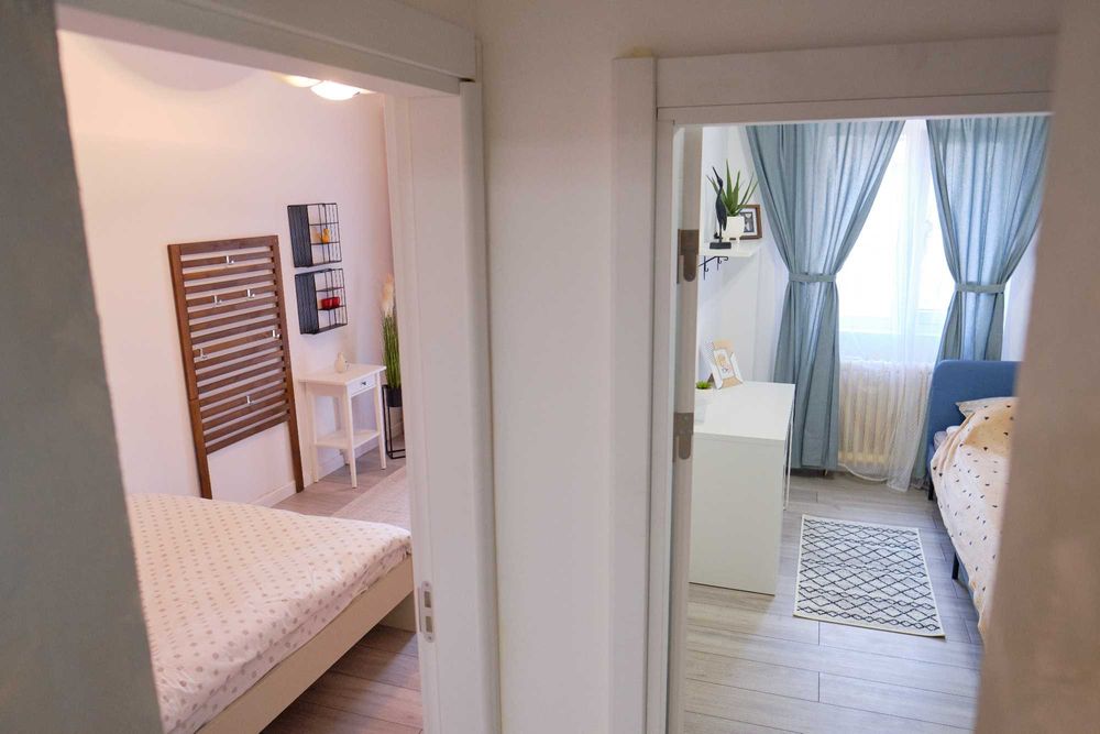 Inchiriez apartament cu 3 camere in zona Soarelui