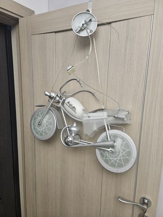 Люстра мотоцикл для потолка