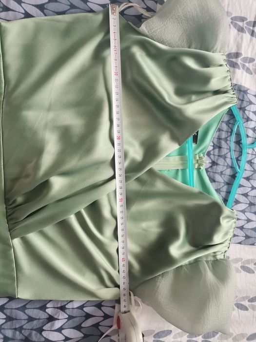 Vând rochie mărimea 44