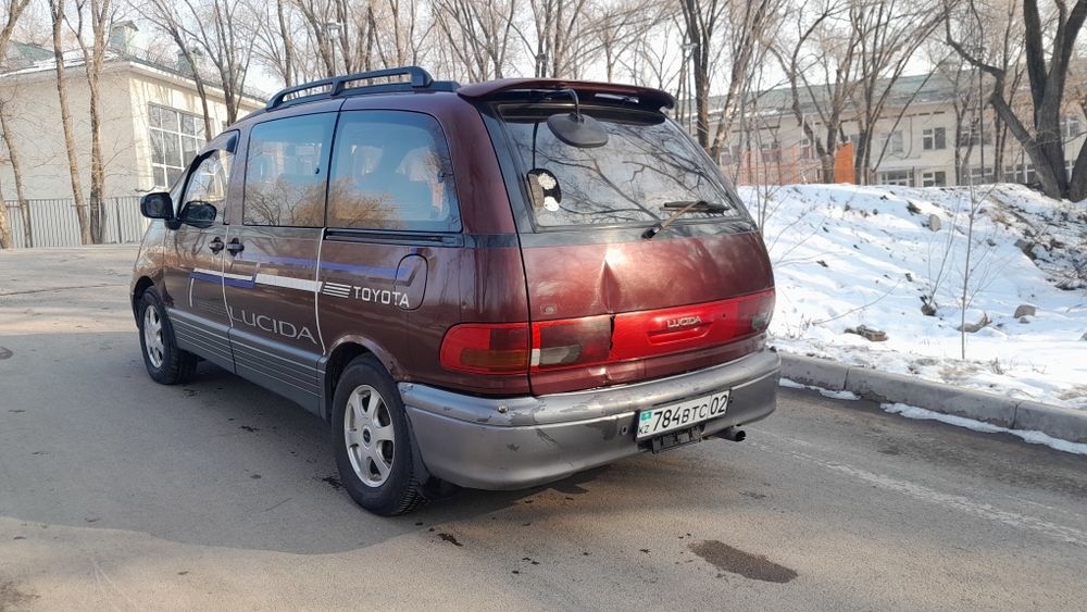 Продам тойота люсида 2.2 дизель