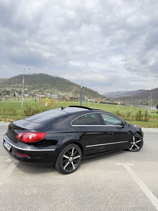 Volkswagen Passat CC.
