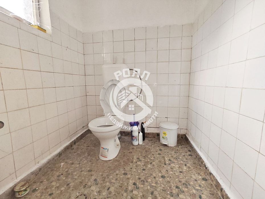 Продава се Къща в с. Избеглии, Област Пловдив - 300 кв.м за 250 €/кв.м - Снимка #9