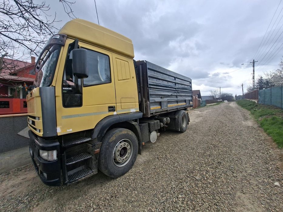 Vand/schimb, auto, utilaje agricole sau vite, oi