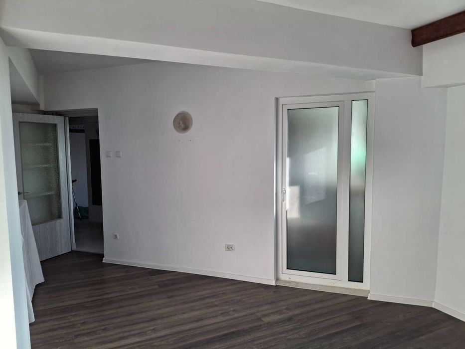 De vanzare garsoniera Constanta centru