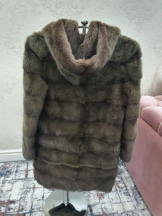 Продам норковую шубу