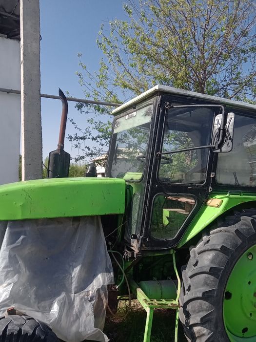 Traktor TTZ80 YILI 2004