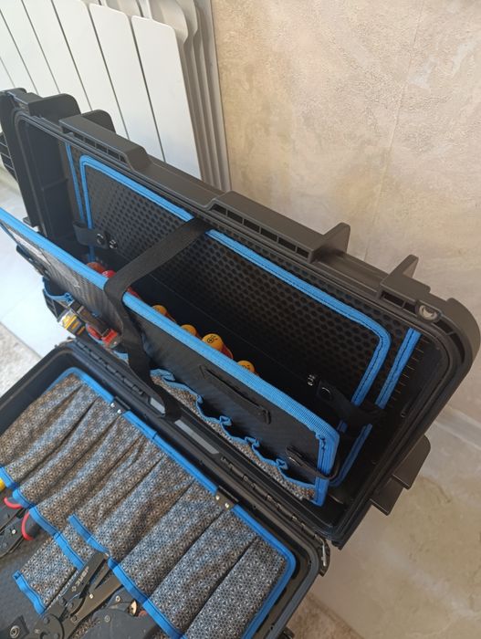 Чемодан для инструментов.