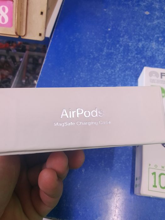Air pods и повербанк