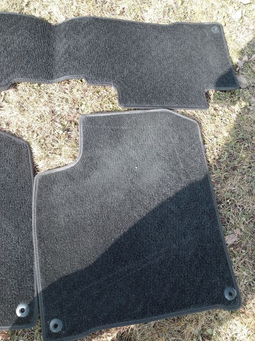 Прода м ковр ки в салон