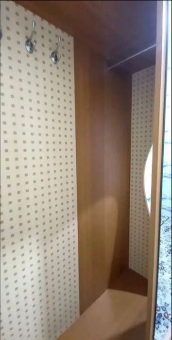 Вешалка в прихожую