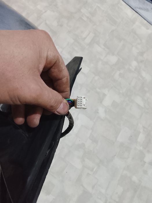 Продам боковое зеркало