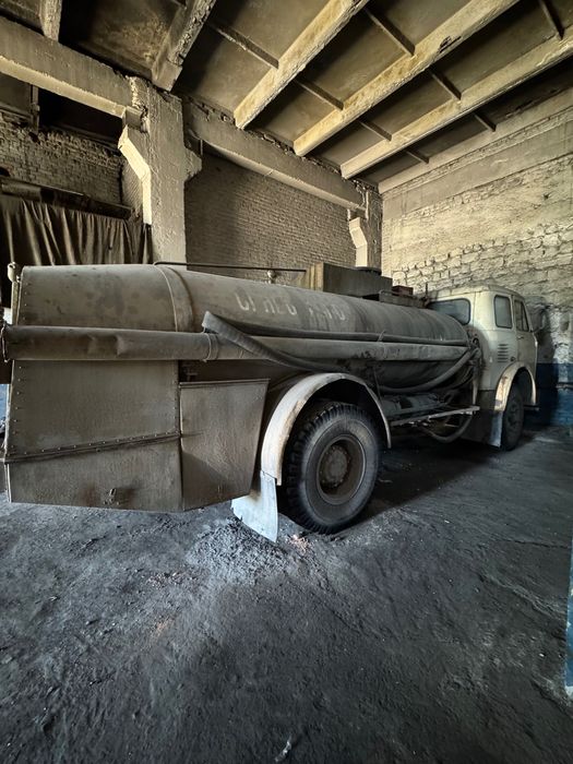 Масловоз МАЗ 5334