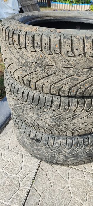 Покрышки зимние шипованные
