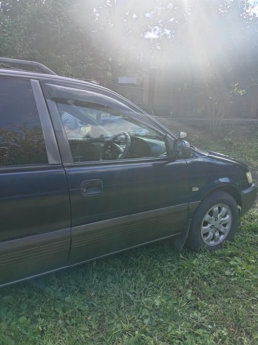 Продам машину Mitsubishi RVR