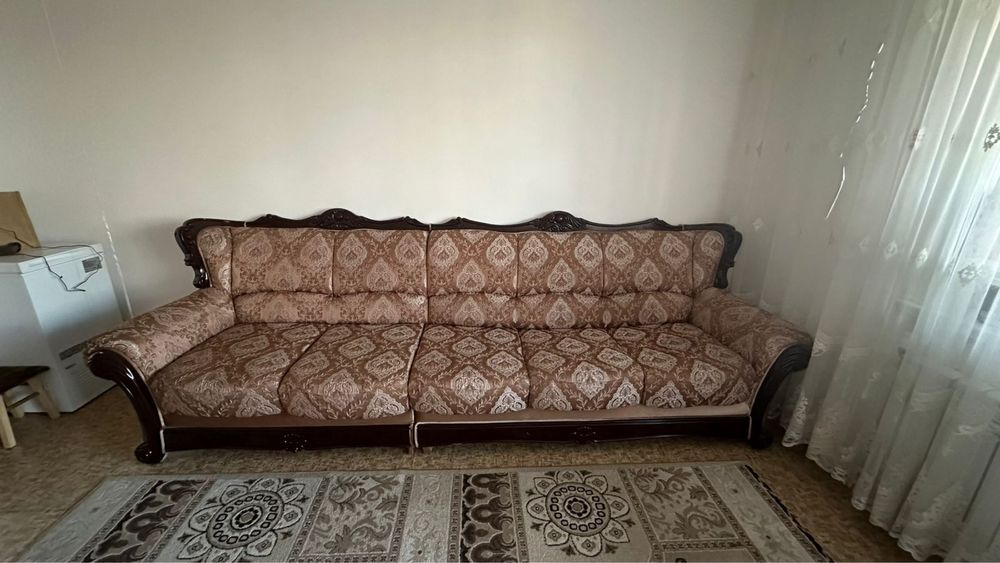 Продам диван фирмы “ Потютков”.