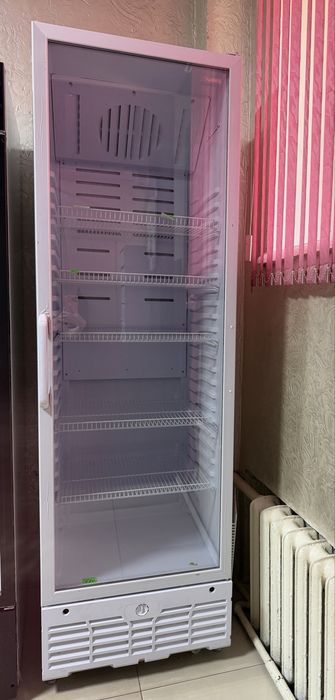 Витринный холодильник