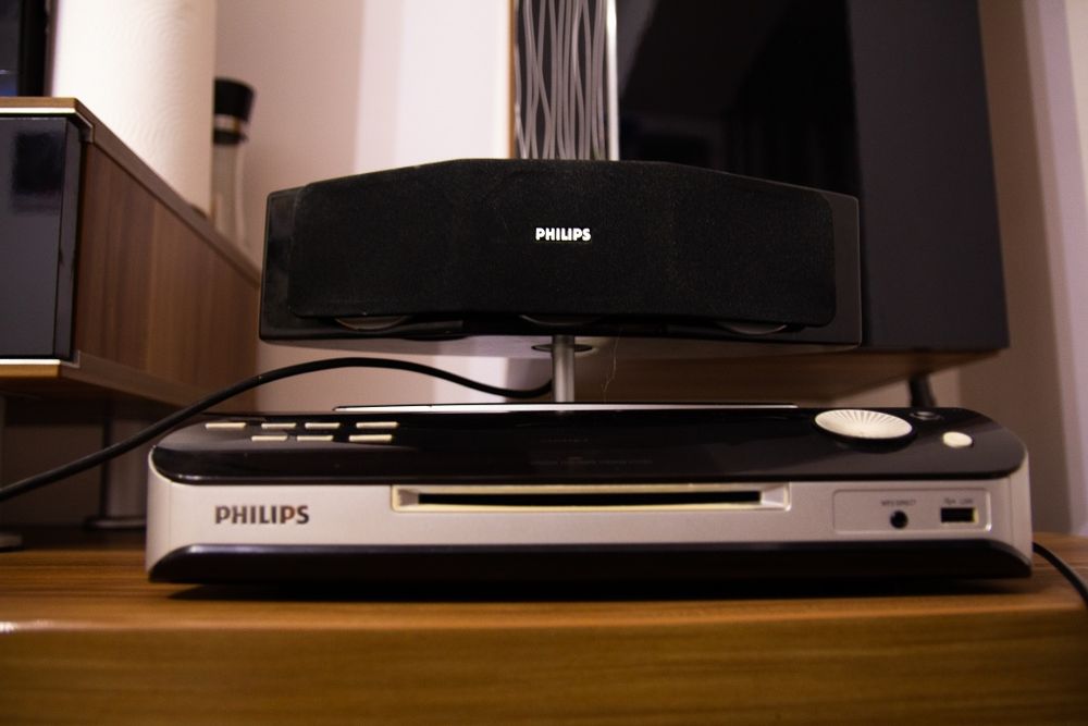 PHILIPS HTS6510 Home Theater System