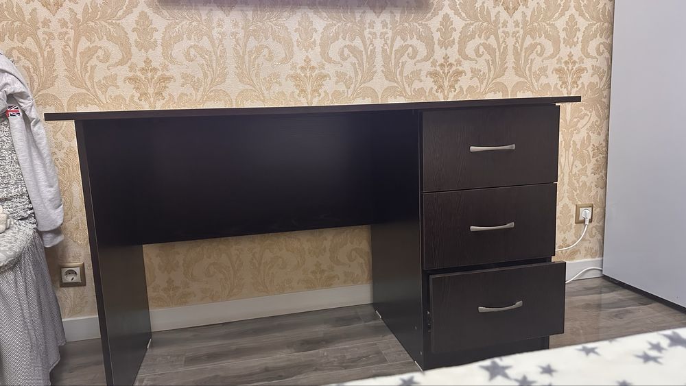 Продам спальную кровать