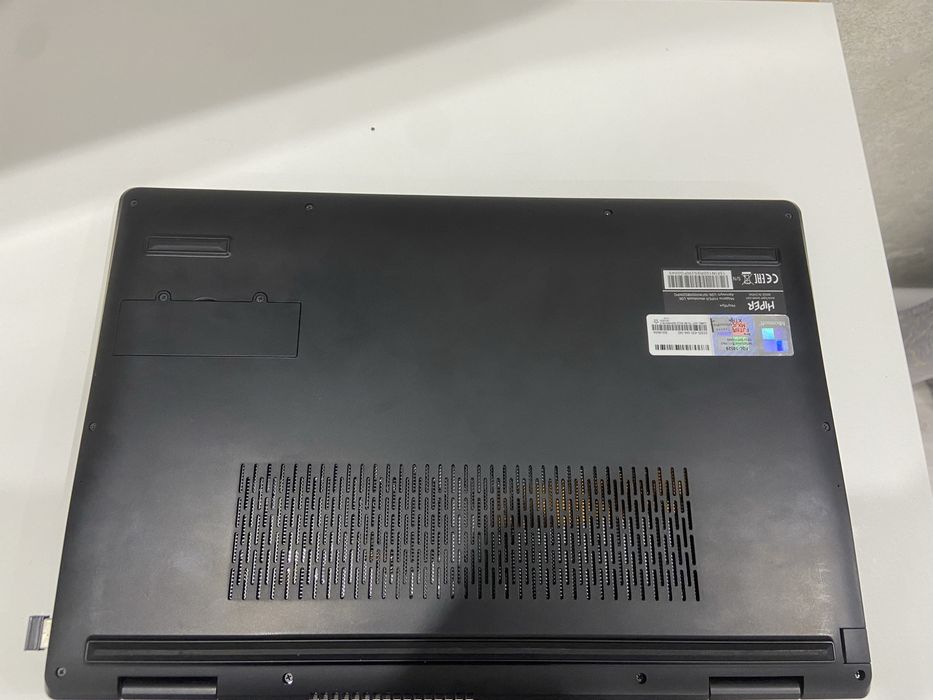 Ноутбук Hiper U26