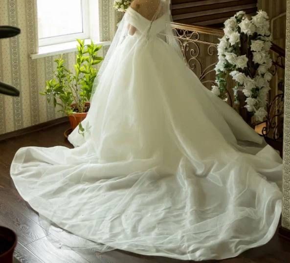 Свадебное платье