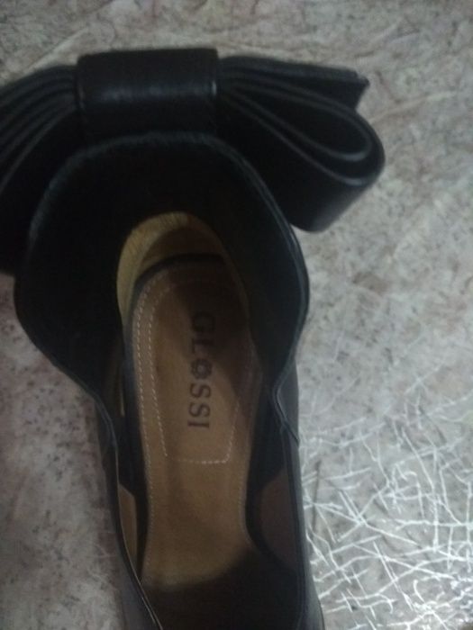 шикарные туфли .