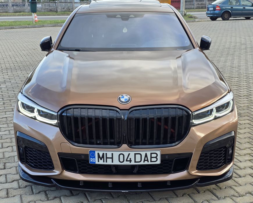 BMW 740d long g12  xDrive Facelift Individual Executive Lounge.40.000euro la schimb!