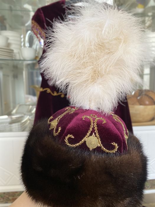 Продам срочно - Кәжекей, бөрік, камзол