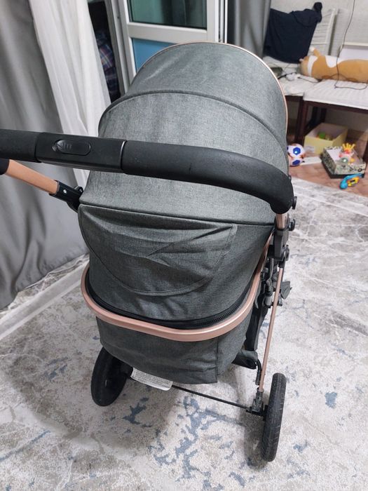 Продам детскую коляску