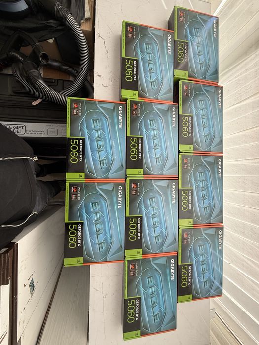 RTX 5060 8GB Gigabyte Eagle 10 парчета нови