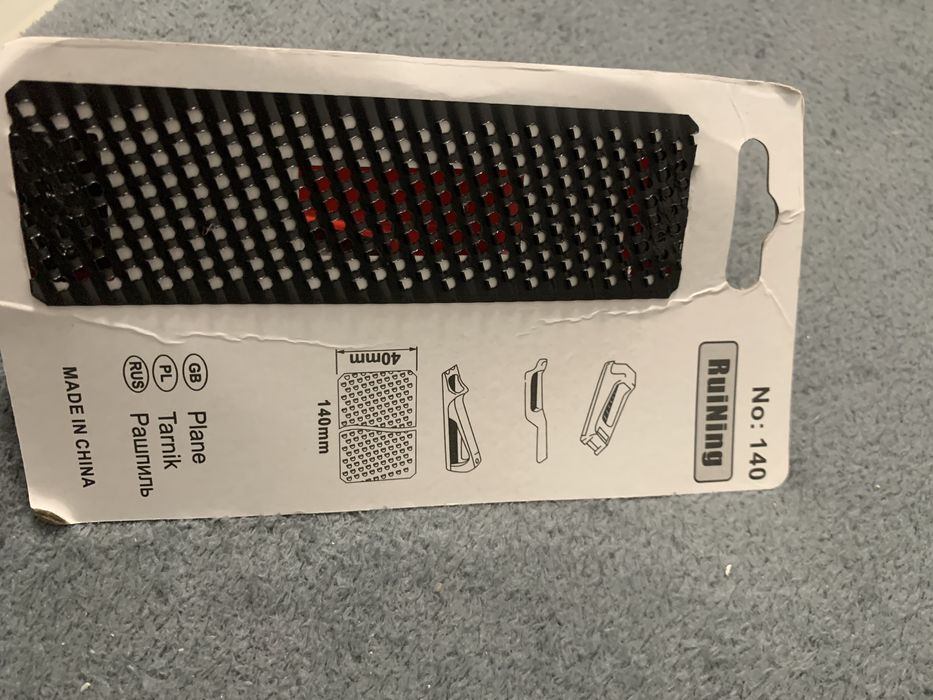 Cuter pentru rigips cu ruleta integrata si razatoare