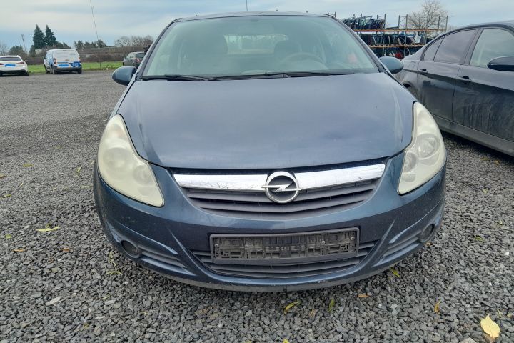 Dezmembrez Opel Corsa D