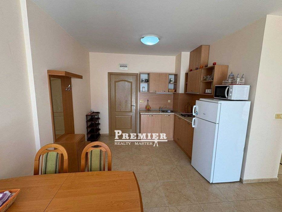 Продава се Двустаен апартамент в к.к. Слънчев бряг - 75 кв.м за 1174 €/кв.м - Снимка #1