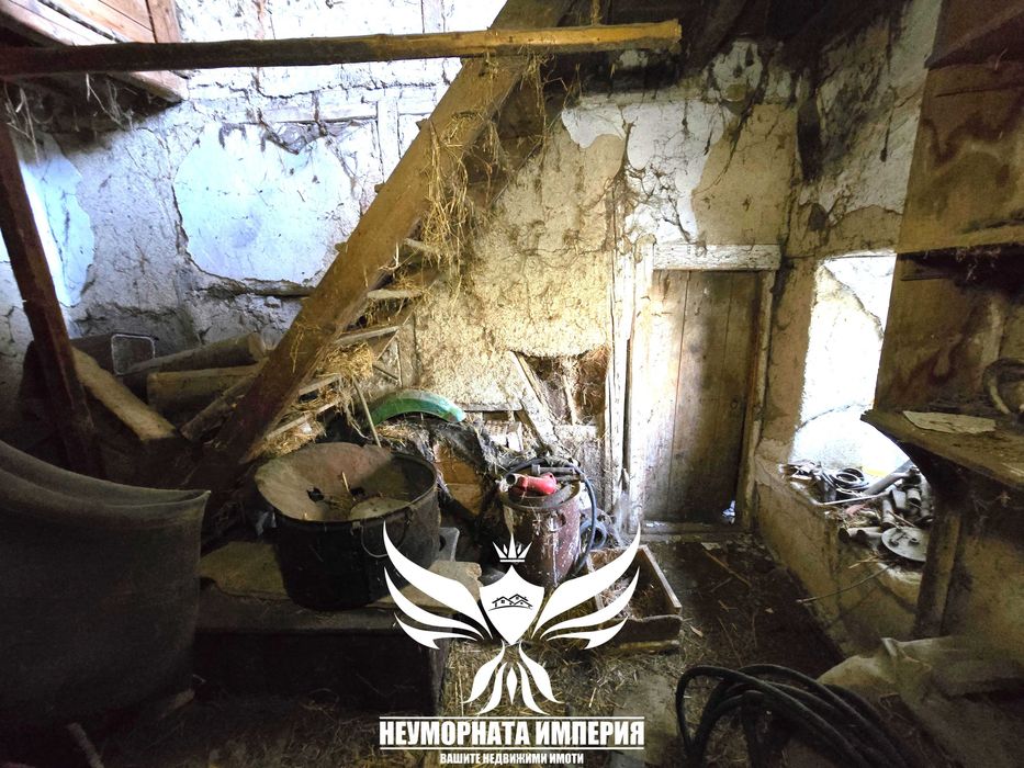 Продавам двуетажна къща 120РЗП с 152кв. двор в село Малево